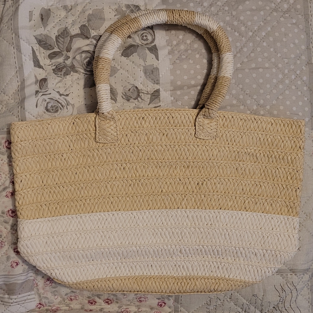 Spring and Summer Ready! Altru handwoven straw bag